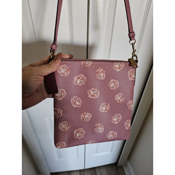 Coach Kitt Messenger Crossbody Bag Pink Rose Floral Print Travel Casual bag - Picture 5 of 12